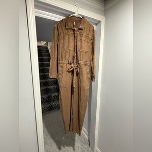 Free People Quinn constructed coveralls! Brown size small!! NWOT